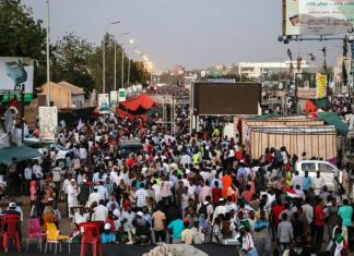 Sri Lanka explosions: At least 138 dead and more than 560 injured Sri Lanka explosions: At least 138 dead and more than 560 injured