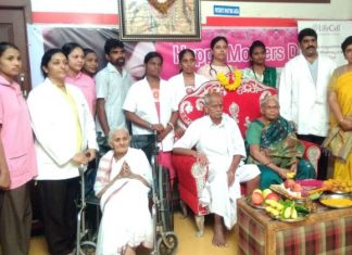 Indian woman, 73 gives birth to twin girls, Report Indian woman, 73 gives birth to twin girls, Report