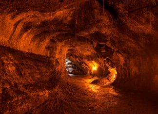 Hawaii man dies from fall into a lava tube, Report Hawaii man dies from fall into a lava tube, Report