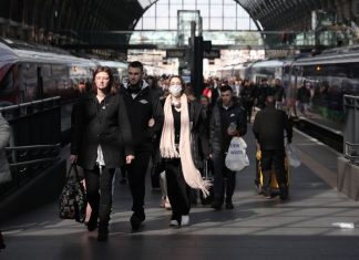 Coronavirus uk Update: COVID-19 reach 1,950 – up 407 in 24 Coronavirus uk Update: COVID-19 reach 1,950 - up 407 in 24