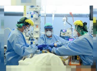 Coronavirus UK Updates: More than 70% of critical care patients with Covid-19 are men Coronavirus UK Updates: More than 70% of critical care patients with Covid-19 are men