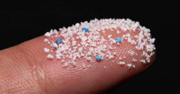 1,000 Tons of Microplastic Particles and Fibers Rain Down from the Skies Every Year (Study)