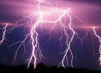 Lightning ‘Megaflash’ in Brazil Breaks Record for Longest Strike, Report Lightning 'Megaflash' in Brazil Breaks Record for Longest Strike, Report