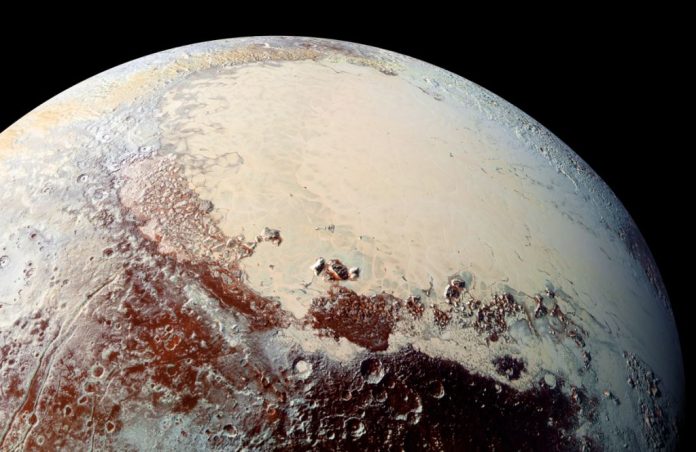 Pluto's icy crust may be hiding ocean (News)