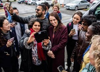 Jacinda Ardern apologises after taking selfies close up with supporters, Report Jacinda Ardern apologises after taking selfies close up with supporters, Report