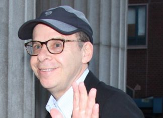 Actor Rick Moranis assaulted by stranger in NYC Actor Rick Moranis assaulted by stranger in NYC