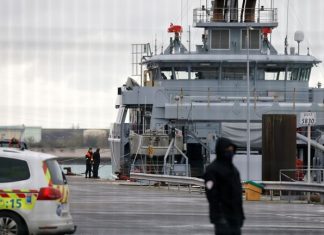 France: Four dead including two children after migrant boat sinks in Channel France: Four dead including two children after migrant boat sinks in Channel