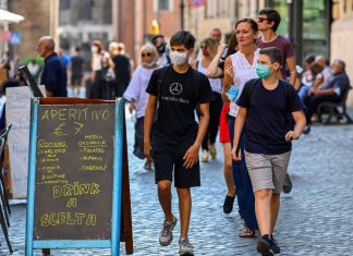 Coronavirus UK Updates: Face masks become mandatory in Netherlands – including in schools Coronavirus UK Updates: Face masks become mandatory in Netherlands - including in schools