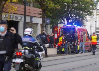 Knife Attack in Nice, France, Leaves Three People Dead, Report Knife Attack in Nice, France, Leaves Three People Dead, Report