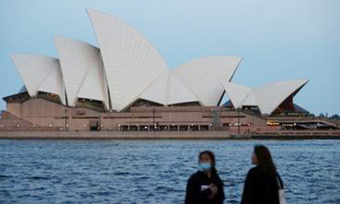 Australia scraps plans to allow foreign students back, Report