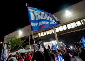 US Election Results 2020 LIVE: Rival supporters clash in Arizona US Election Results 2020 LIVE: Rival supporters clash in Arizona