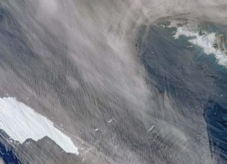 Iceberg nears collision with South Georgia Island, Report Iceberg nears collision with South Georgia Island; could imperil penguins