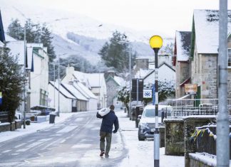 Weather: UK braced for cold snap as Storm Bella gives way to snow and ice warnings Weather: UK braced for cold snap as Storm Bella gives way to snow and ice warnings