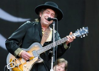 Bob Dylan sued by estate of Desire co-writer over catalogue sale, Report Bob Dylan sued by estate of Desire co-writer over catalogue sale, Report