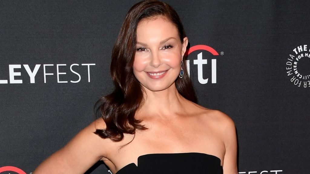 Actress Ashley Judd hospitalised after “catastrophic” accident | Star Mag