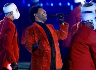 The Weeknd Emerges From the Shadows at the Super Bowl Halftime Show (Video) The Weeknd Emerges From the Shadows at the Super Bowl Halftime Show (Video)
