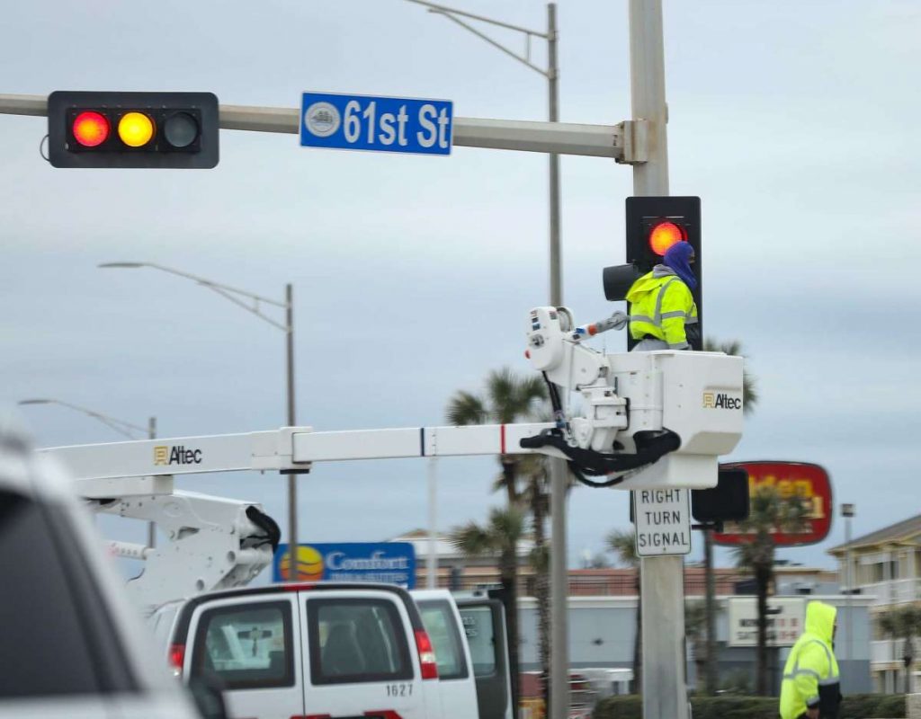 is-there-a-water-outage-near-me-water-crisis-unfolding-in-houston-amid