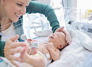 Maternal voice reduces pain in premature babies, says study Maternal voice reduces pain in premature babies, says study
