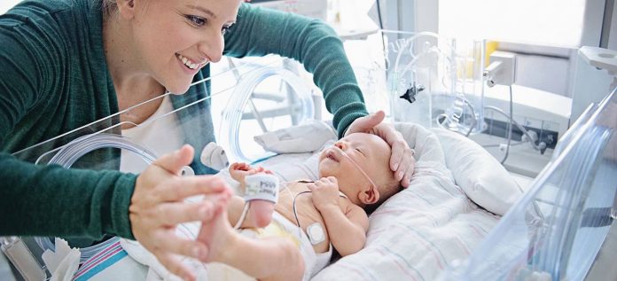 Maternal voice reduces pain in premature babies, says study