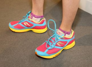 Choose running shoes even if you are walking Choose running shoes even if you are walking