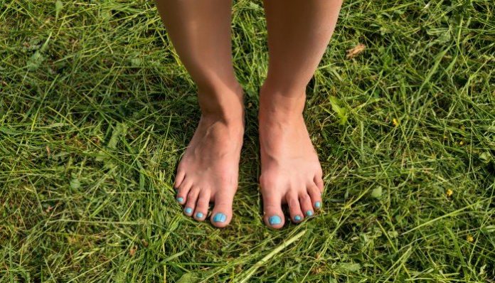 Going barefoot, set your feet free and your mind will follow