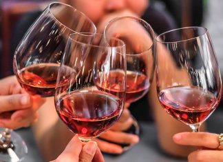 Alcohol use forces disruption of the body’s vitamin A levels Alcohol use forces disruption of the body's vitamin A levels