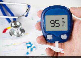Fighting off hypoglycemia with glucose tablets Fighting off hypoglycemia with glucose tablets
