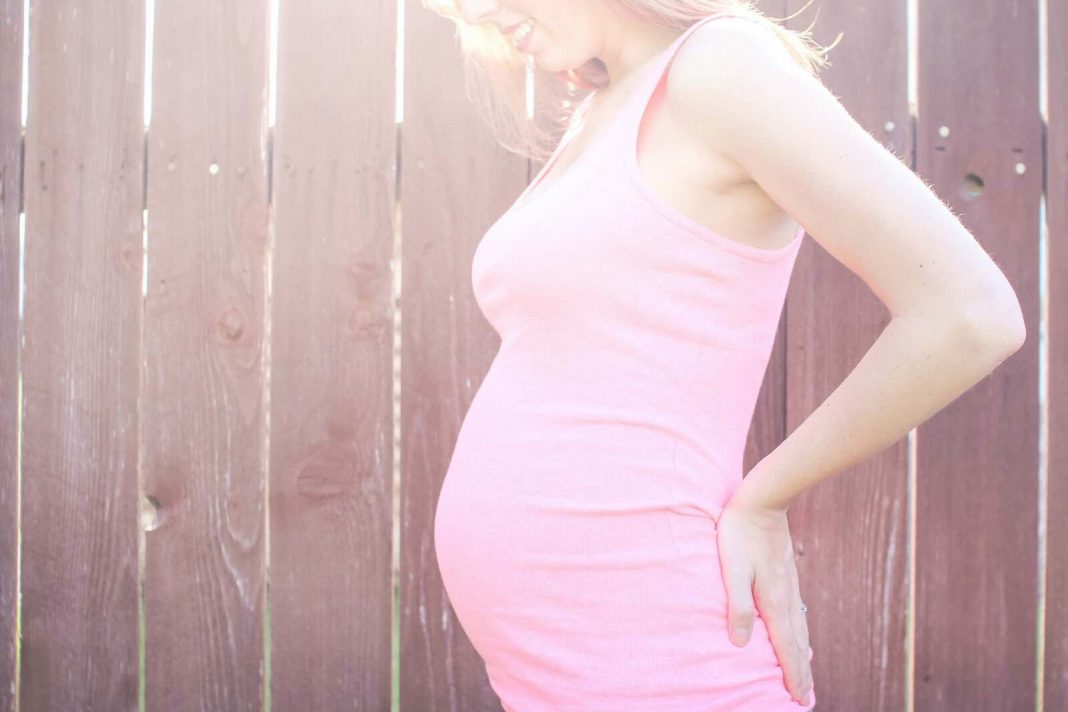 new-study-finds-that-shorter-women-have-shorter-pregnancies-star-mag