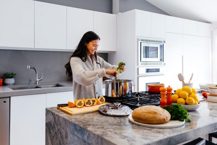 Study shows healthy home cooking equals a healthy mind