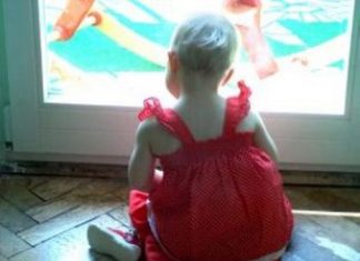 An hour of TV a day linked to kindergartners’ risk of obesity An hour of TV a day linked to kindergartners’ risk of obesity