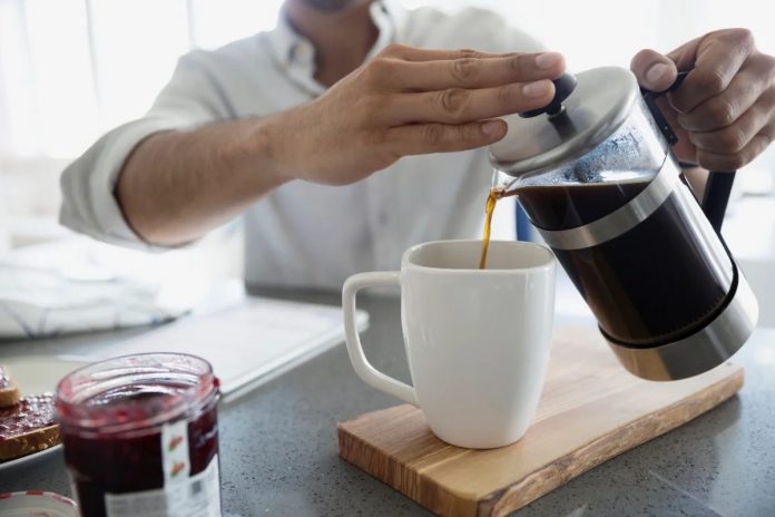 Avoid late afternoon, evening coffee reports new study