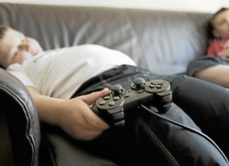 Kids pack on the pounds during summer break Kids pack on the pounds during summer break