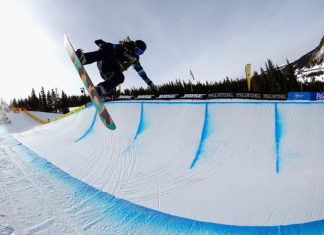 Sunscreen in the wintertime keeps skin healthy and youthful Sunscreen in the wintertime keeps skin healthy and youthful