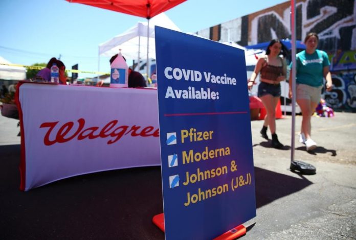 Walgreens Moderna Booster Near me: How to schedule your COVID vaccine and flu shot