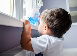 Infants at risk for accidental poisoning Infants at risk for accidental poisoning