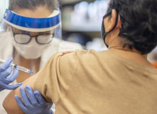 When and How to Get a COVID vaccine Booster Shot at Walgreens When and How to Get a COVID vaccine Booster Shot at Walgreens