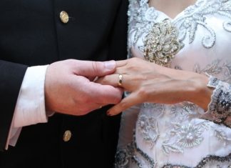 Marriage may boost odds of surviving cancer Marriage may boost odds of surviving cancer
