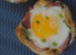 How to make cheesy egg breakfast boats with Nature’s Harvest Whole Wheat Bread How to make cheesy egg breakfast boats with Nature's Harvest Whole Wheat Bread