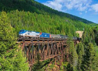 Exploring the World’s Most Scenic Train Rides with Panoramic Views Where are some of the most scenic train rides with panoramic views